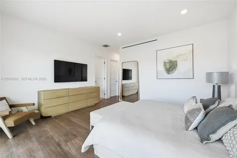 3300 NE 170th Street North Miami Beach FL 33160