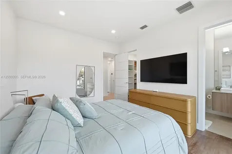3300 NE 170th Street North Miami Beach FL 33160