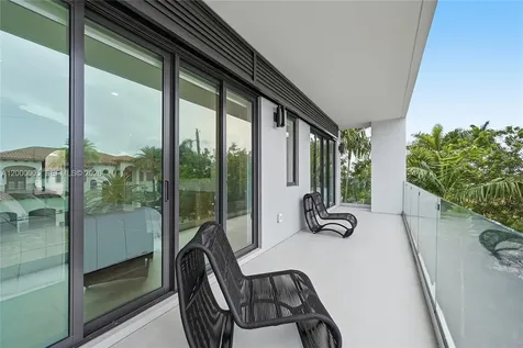 3300 NE 170th Street North Miami Beach FL 33160