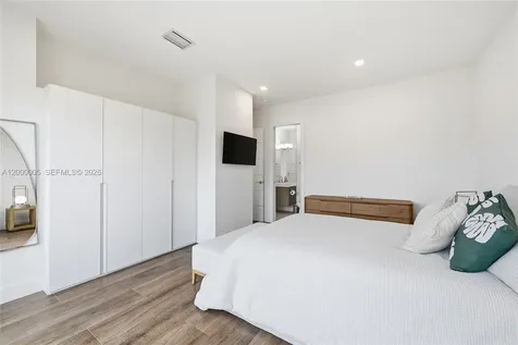 3300 NE 170th Street North Miami Beach FL 33160