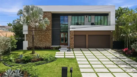 3300 NE 170th Street North Miami Beach FL 33160