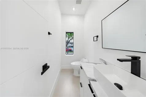 1021 NW 48th Street Miami FL 33127