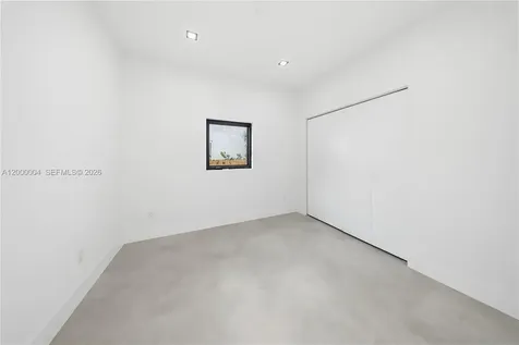1021 NW 48th Street Miami FL 33127