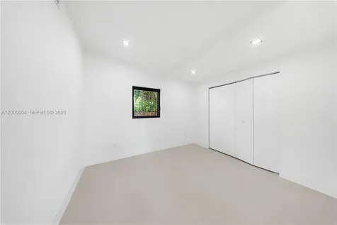 1021 NW 48th Street Miami FL 33127