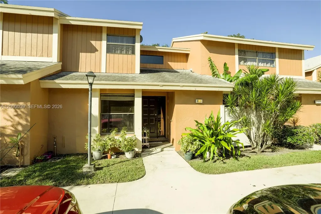 2215 NW 45th Avenue Coconut Creek FL 33066
