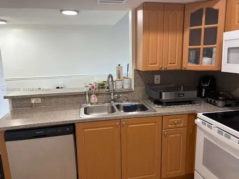9731 Fontainebleau Boulevard Miami FL 33172