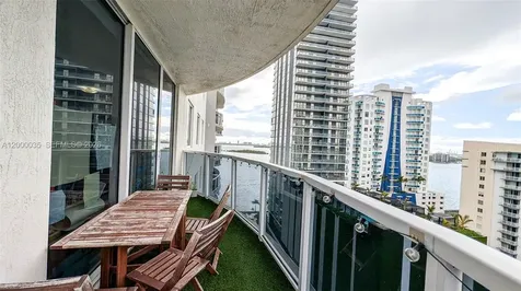 601 NE 23rd Street Miami FL 33137