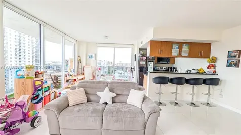 601 NE 23rd Street Miami FL 33137