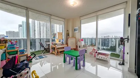 601 NE 23rd Street Miami FL 33137