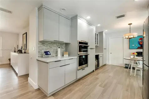 9511 SW 93rd Street Miami FL 33176