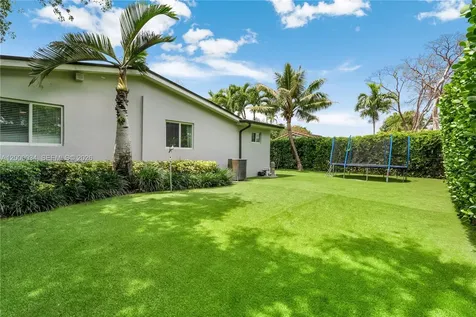 9511 SW 93rd Street Miami FL 33176