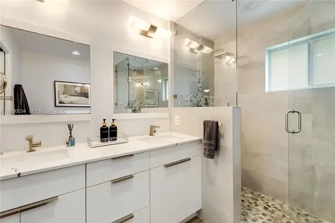 9511 SW 93rd Street Miami FL 33176