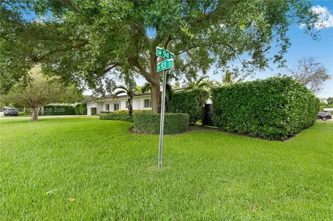 9511 SW 93rd Street Miami FL 33176