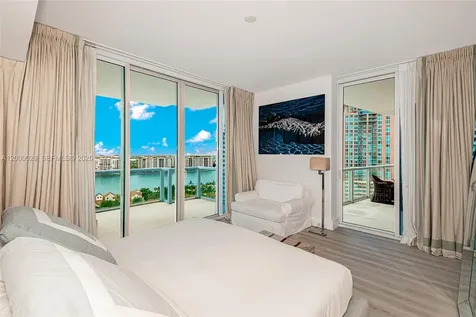 50 S Pointe Drive Miami Beach FL 33139