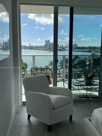 488 NE 18th Street Miami FL 33132
