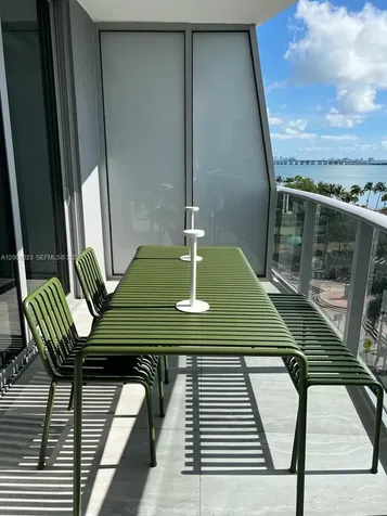 488 NE 18th Street Miami FL 33132