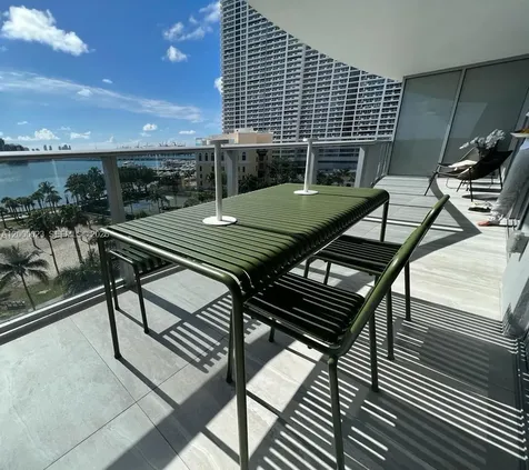 488 NE 18th Street Miami FL 33132