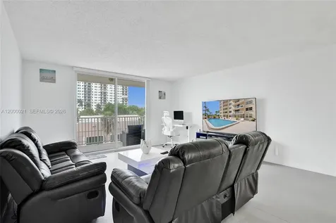 1401 S Ocean Drive Hollywood FL 33019