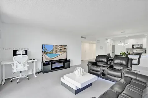 1401 S Ocean Drive Hollywood FL 33019