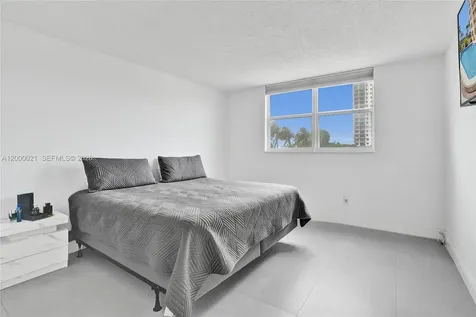 1401 S Ocean Drive Hollywood FL 33019