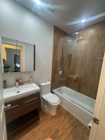 20009 NW 80th Avenue Hialeah FL 33015