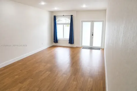 20009 NW 80th Avenue Hialeah FL 33015