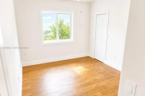 20009 NW 80th Avenue Hialeah FL 33015