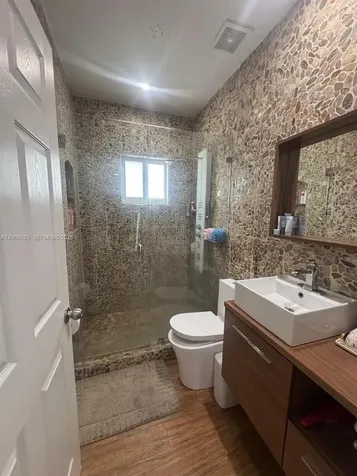 20009 NW 80th Avenue Hialeah FL 33015