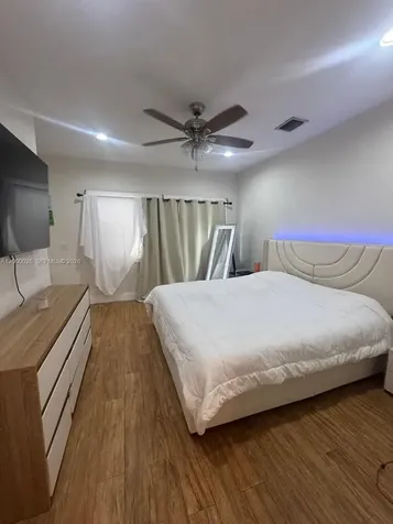 20009 NW 80th Avenue Hialeah FL 33015