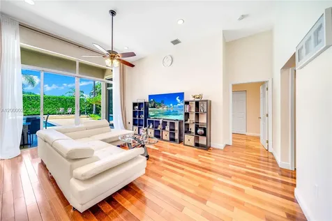 1241 S 13th Avenue Hollywood FL 33019