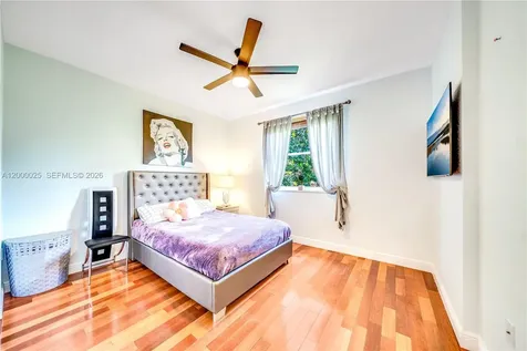 1241 S 13th Avenue Hollywood FL 33019