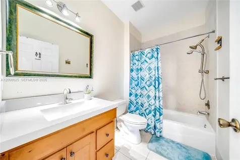 1241 S 13th Avenue Hollywood FL 33019