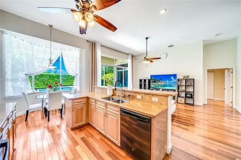 1241 S 13th Avenue Hollywood FL 33019