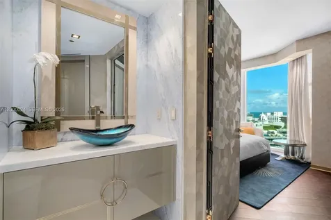 300 S Pointe Drive Miami Beach FL 33139
