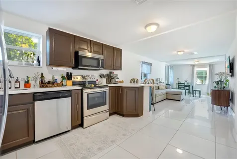 827 NW 114th Street Miami FL 33168