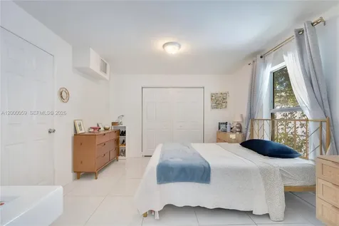 827 NW 114th Street Miami FL 33168
