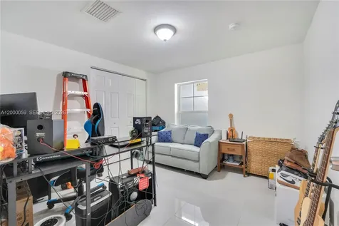 827 NW 114th Street Miami FL 33168