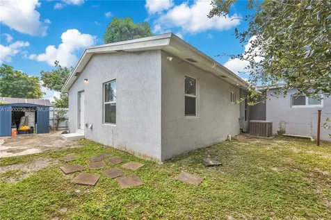 827 NW 114th Street Miami FL 33168