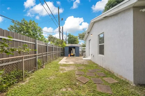 827 NW 114th Street Miami FL 33168