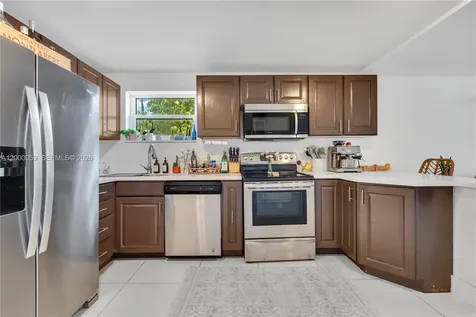 827 NW 114th Street Miami FL 33168