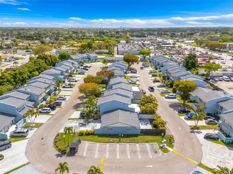 3868 SW 107th Avenue Miami FL 33165