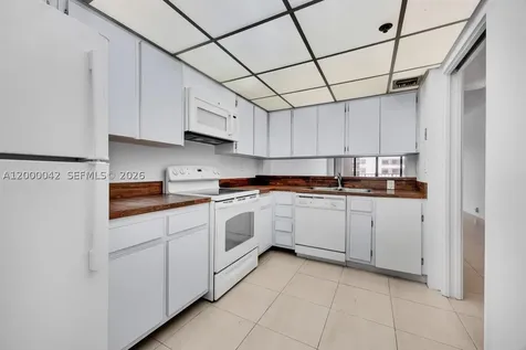 201 Crandon Boulevard Key Biscayne FL 33149