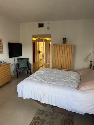 201 Crandon Boulevard Key Biscayne FL 33149