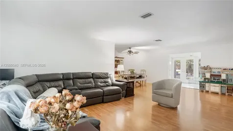 4020 SW 2nd Street Plantation FL 33317