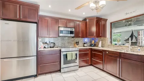 4020 SW 2nd Street Plantation FL 33317