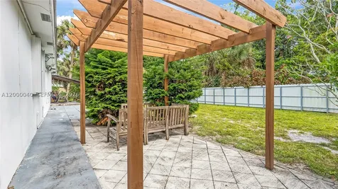 4020 SW 2nd Street Plantation FL 33317