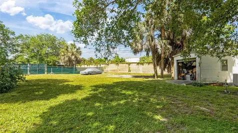4020 SW 2nd Street Plantation FL 33317