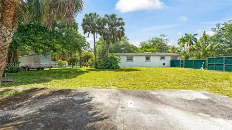 4020 SW 2nd Street Plantation FL 33317