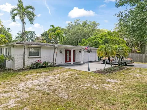 4020 SW 2nd Street Plantation FL 33317
