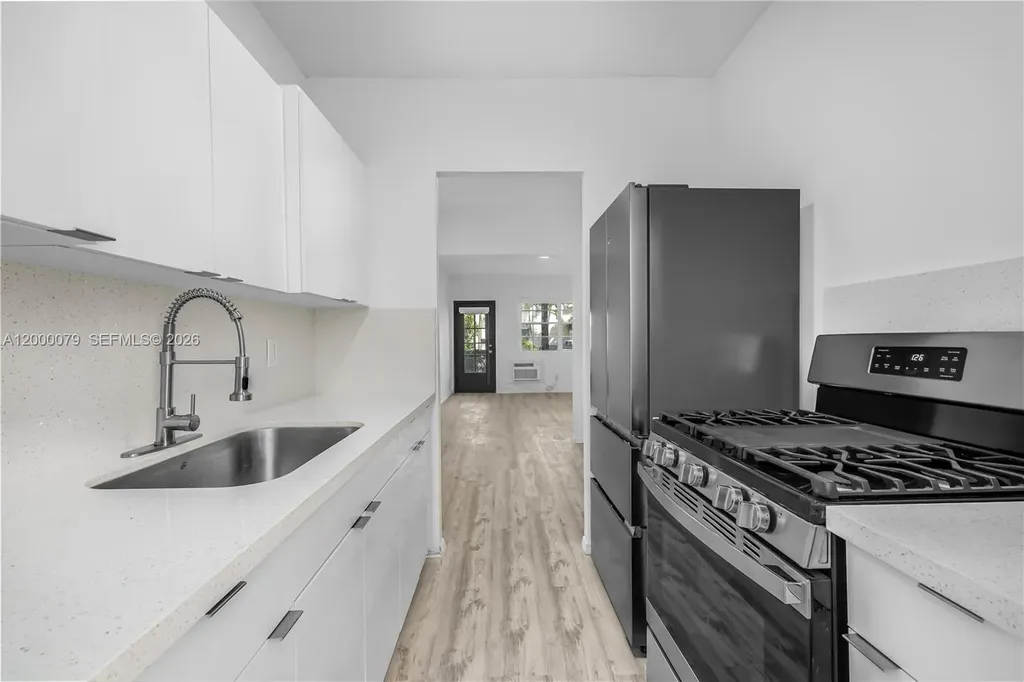 717 Espanola Way Miami Beach FL 33139